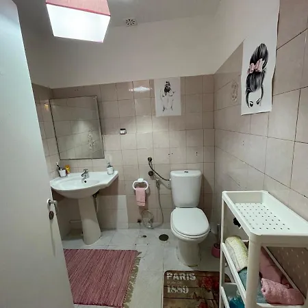 Semesterbostad Traditional House