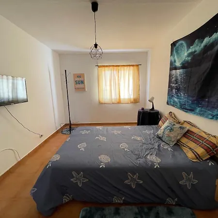 Semesterbostad Traditional House *