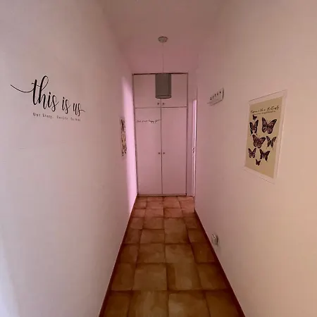 Semesterbostad Traditional House *