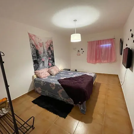 Semesterbostad Traditional House *