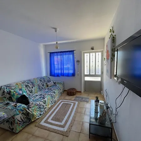 Traditional House Semesterbostad