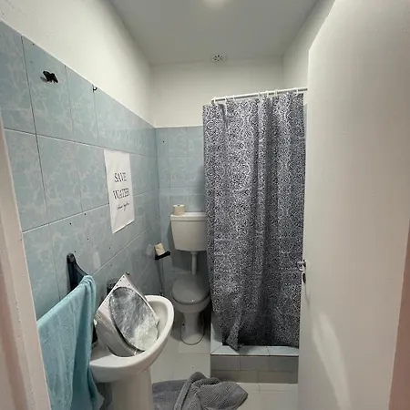 Semesterbostad Traditional House